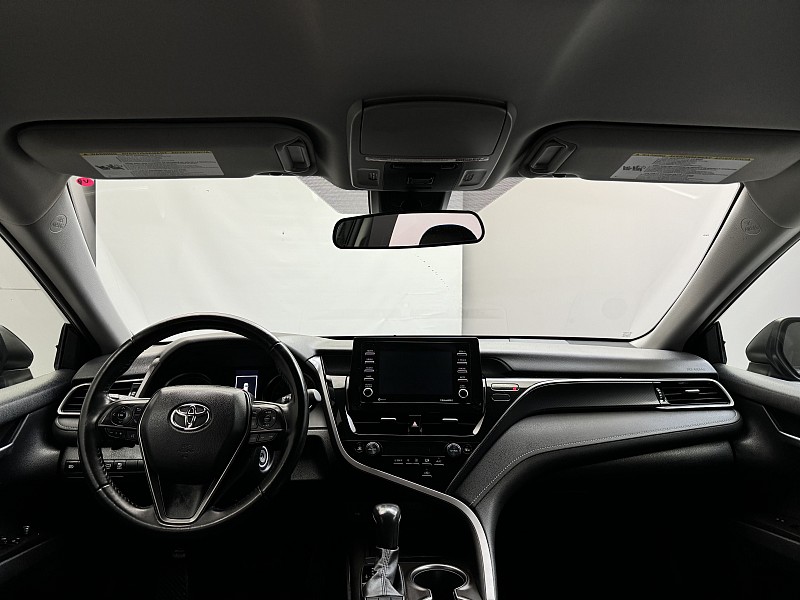 Vehicle image 11 of 39