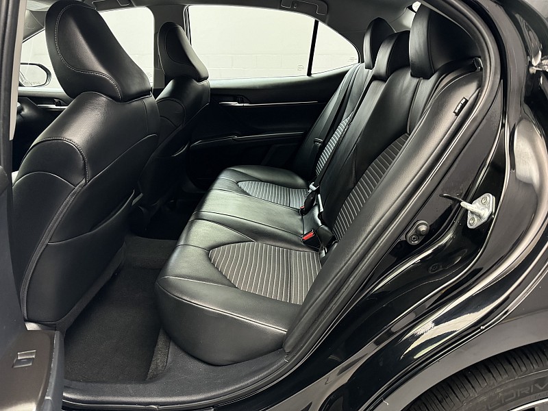 Vehicle image 14 of 39