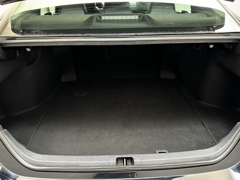 Vehicle image 16 of 39