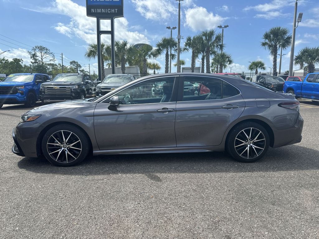 Vehicle image 2 of 28