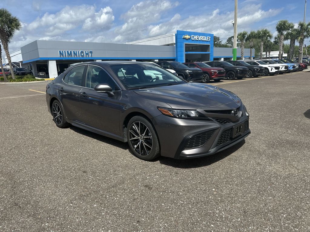 Vehicle image 6 of 28
