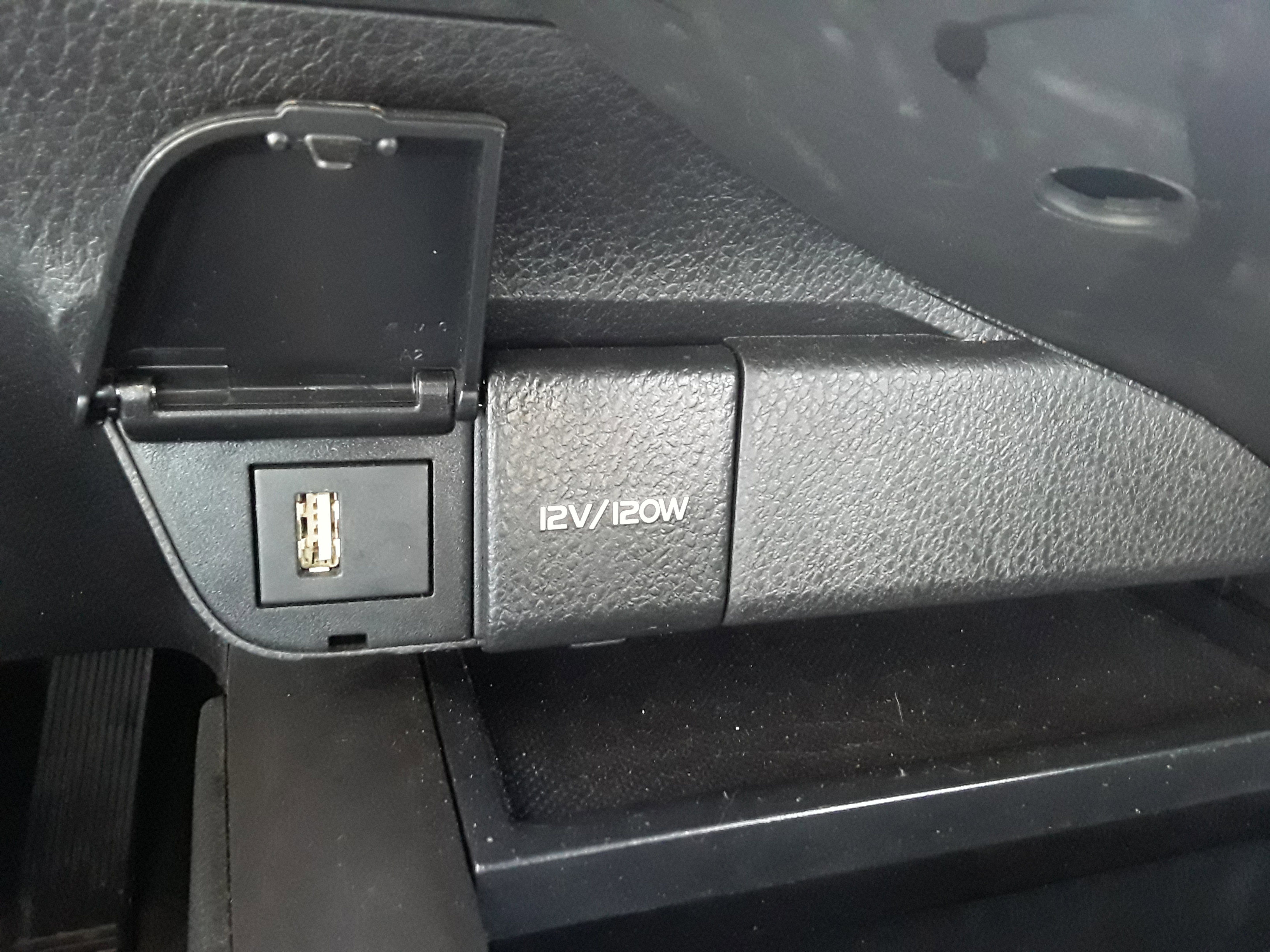 Vehicle image 23 of 27