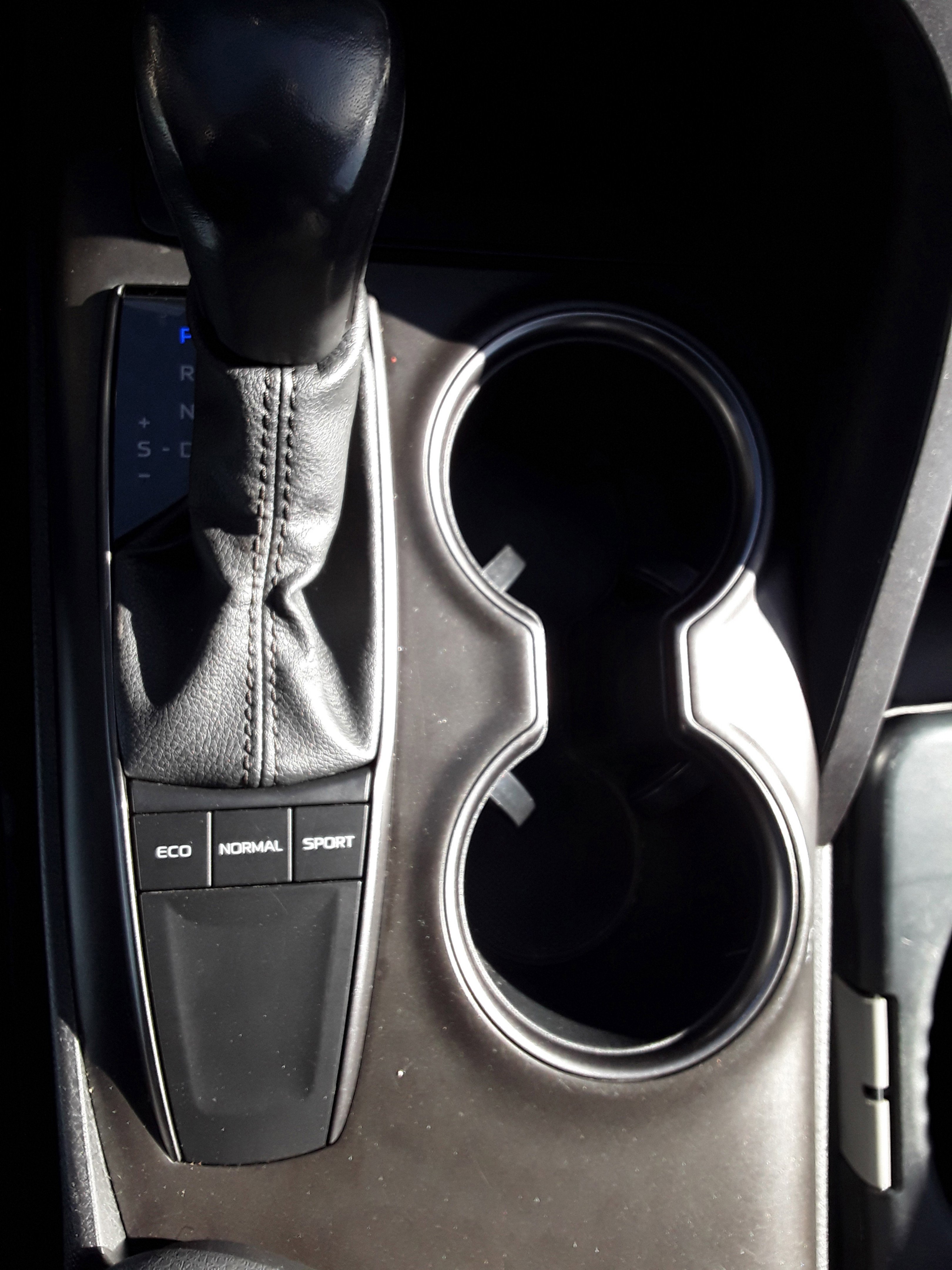 Vehicle image 24 of 27