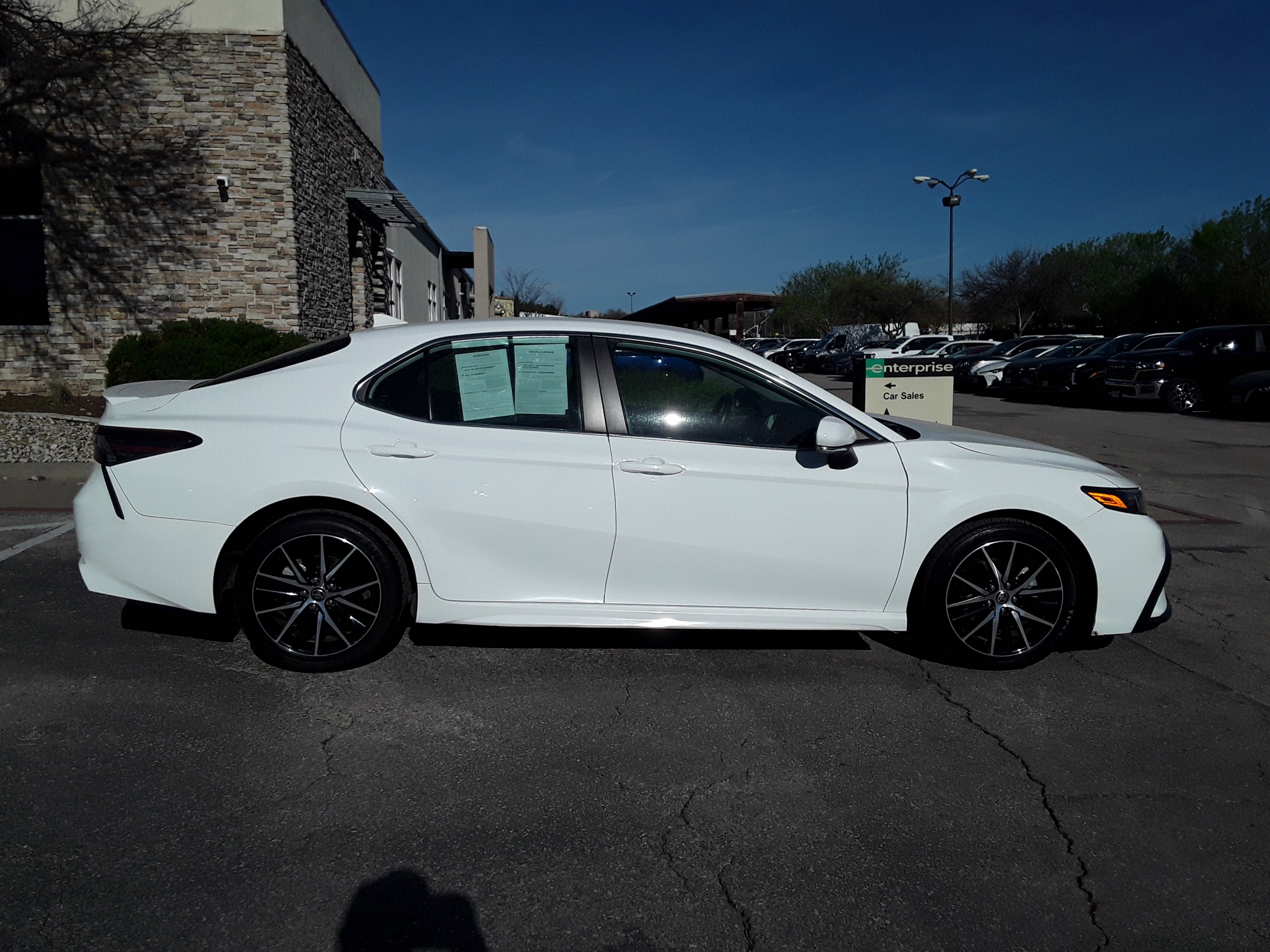 Vehicle image 4 of 27
