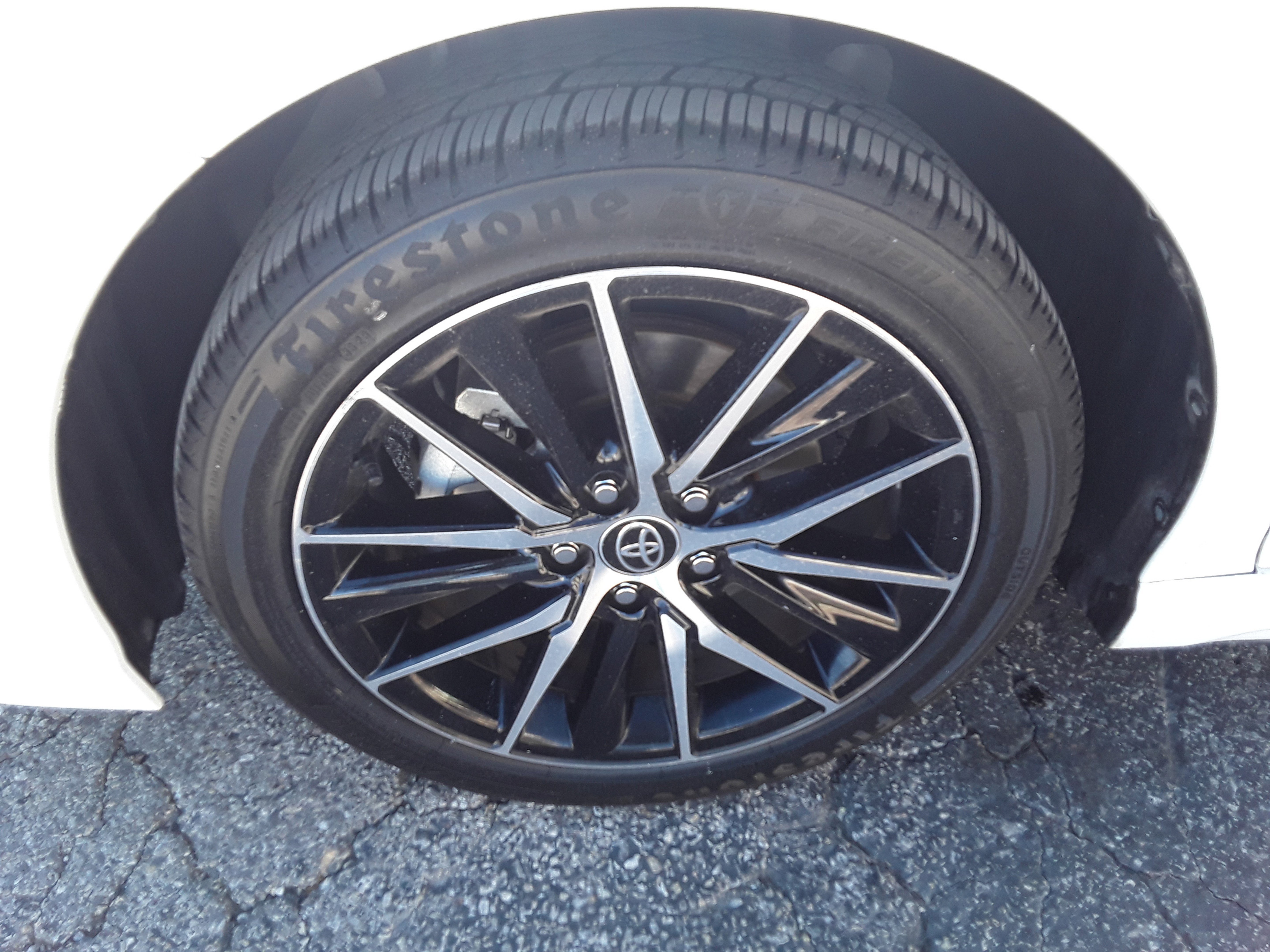 Vehicle image 9 of 27