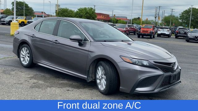 Vehicle image 4 of 32