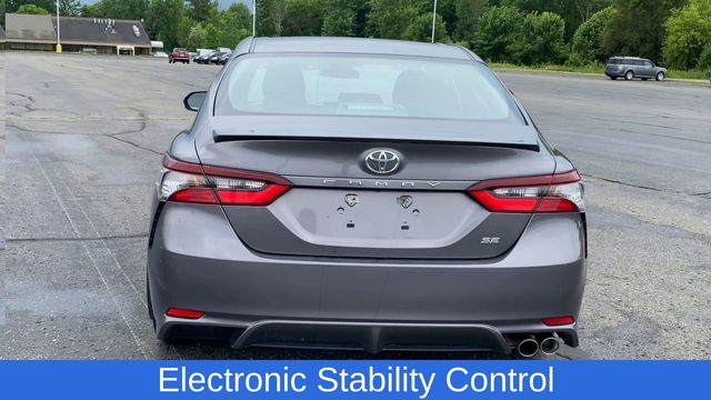 Vehicle image 7 of 32