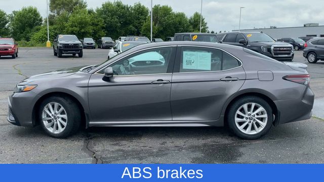 Vehicle image 9 of 32