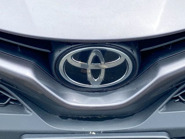 Vehicle image 26 of 32