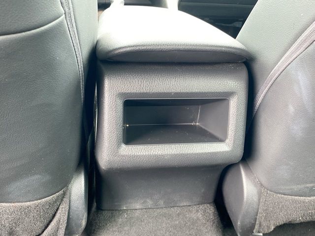 Vehicle image 31 of 32