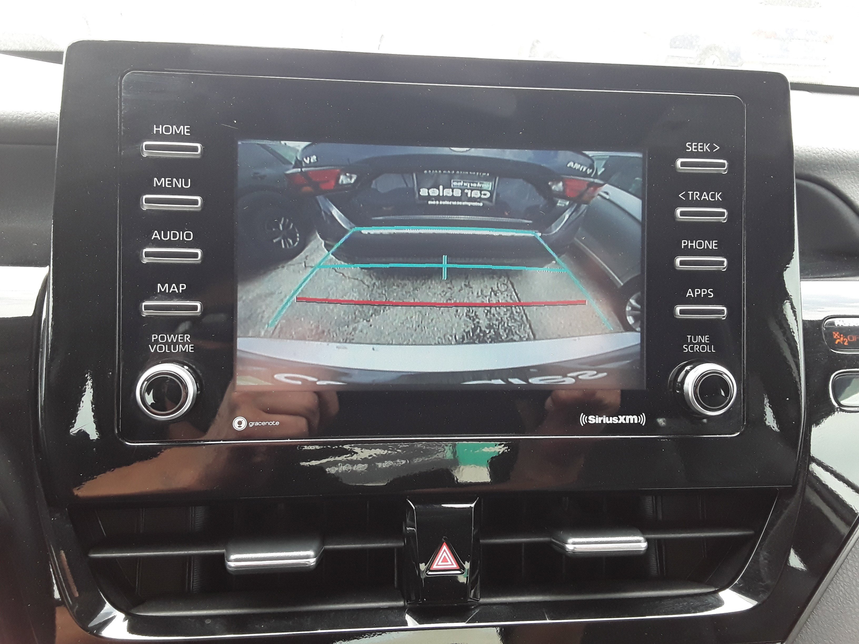 Vehicle image 23 of 28