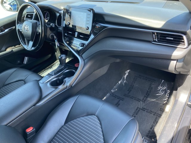 Vehicle image 10 of 30
