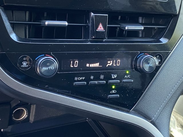 Vehicle image 23 of 30