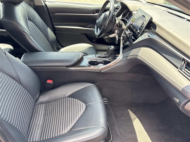 Vehicle image 13 of 34