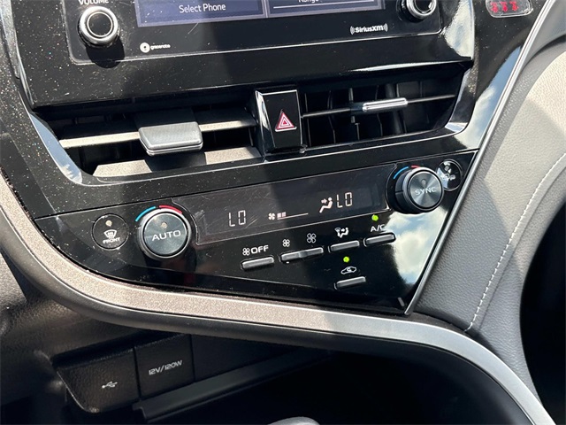 Vehicle image 31 of 34
