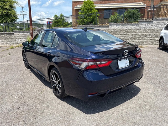 Vehicle image 7 of 34