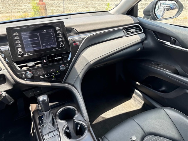 Vehicle image 16 of 34