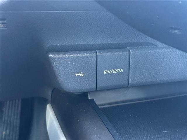 Vehicle image 26 of 28