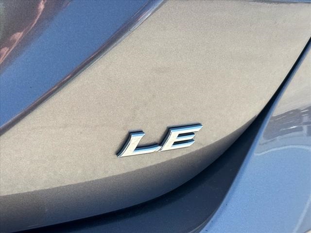 Vehicle image 13 of 28