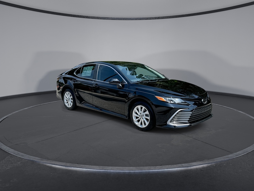 Vehicle image 4 of 26