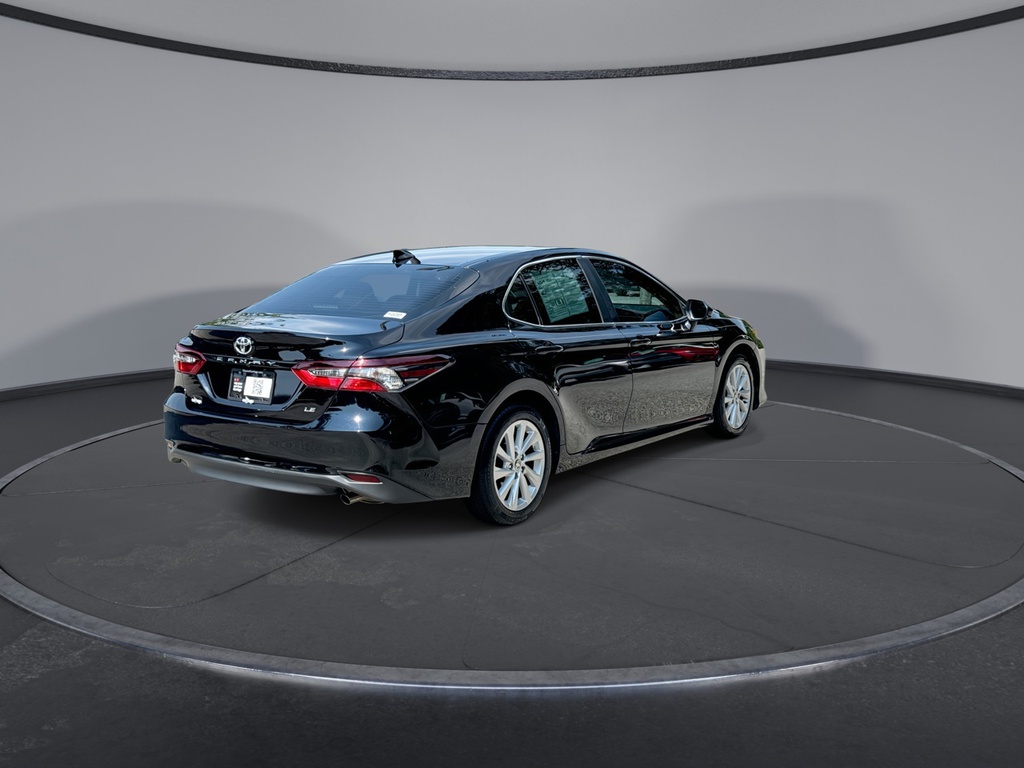 Vehicle image 6 of 26