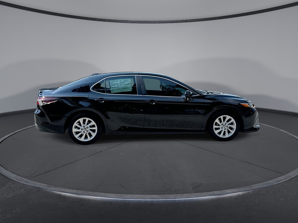 Vehicle image 5 of 26