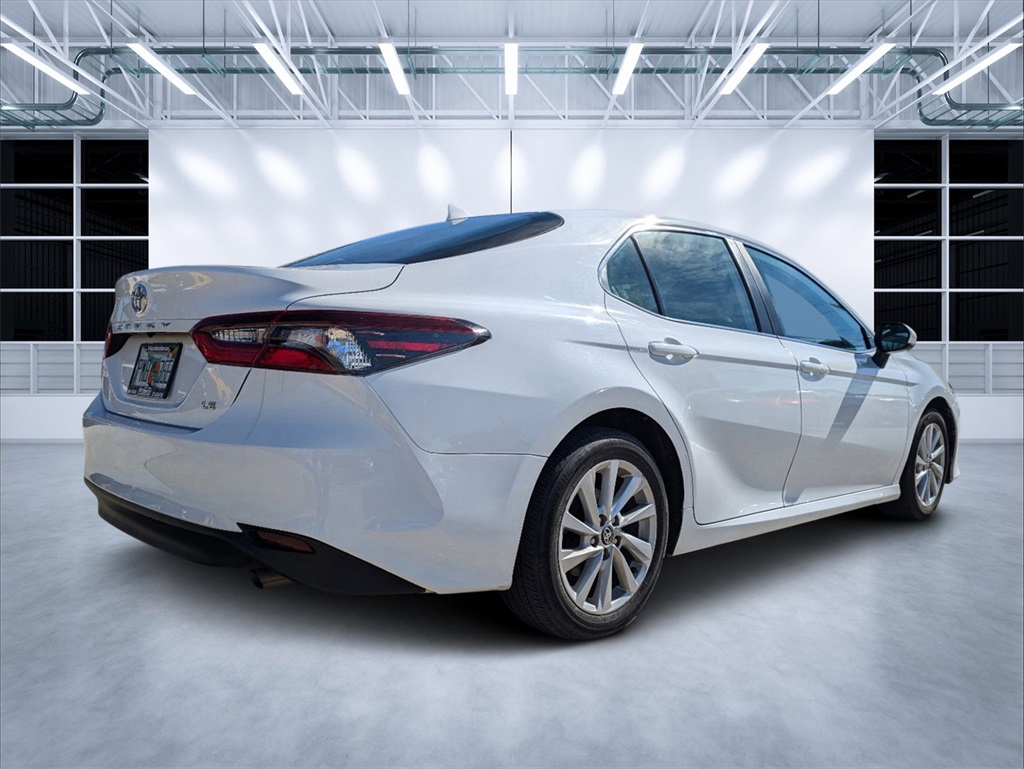 Vehicle image 5 of 31