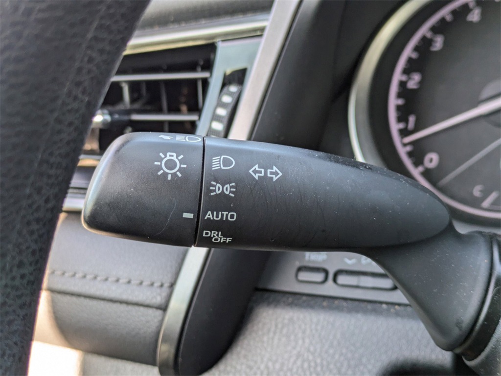 Vehicle image 26 of 31