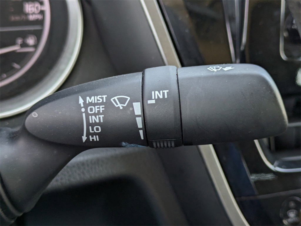 Vehicle image 27 of 31