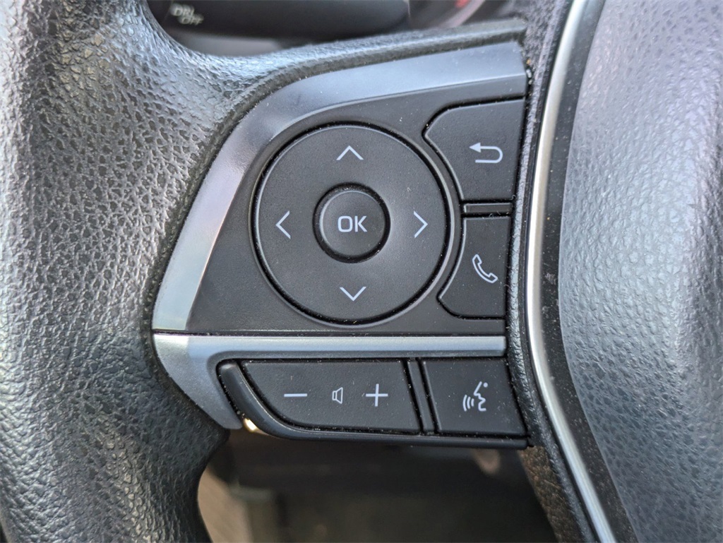 Vehicle image 24 of 31
