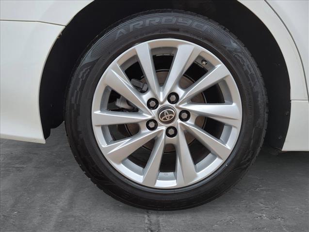 Vehicle image 20 of 23
