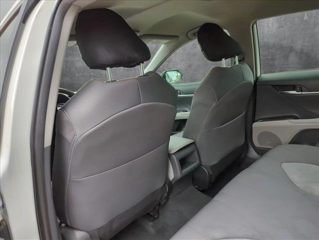 Vehicle image 14 of 23