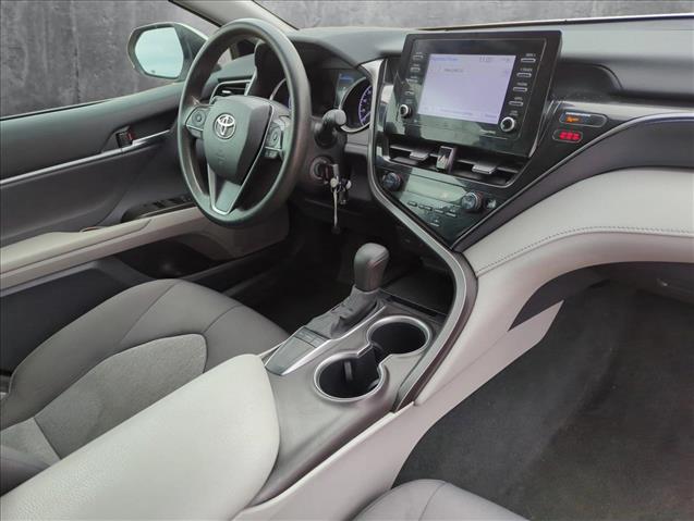 Vehicle image 19 of 23