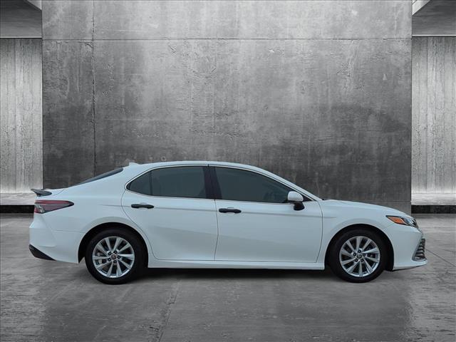 Vehicle image 6 of 23