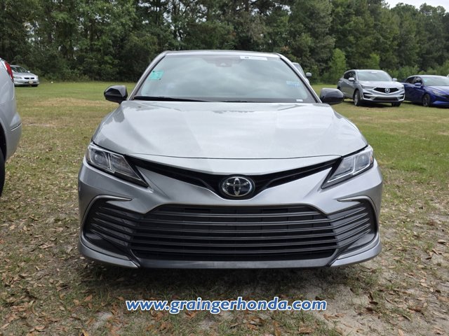 2022 Toyota Camry LE Image 4 of 10