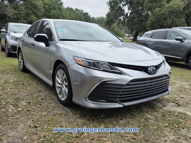 2022 Toyota Camry LE Image 6 of 10