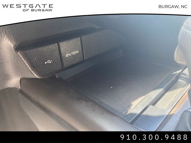 Vehicle image 19 of 25