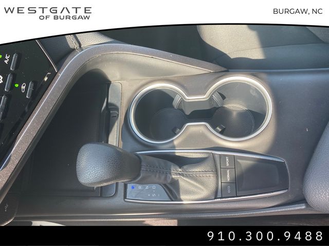 Vehicle image 20 of 25