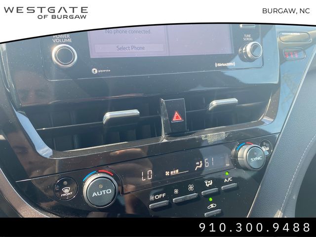Vehicle image 18 of 25
