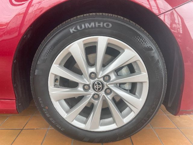 Vehicle image 20 of 23