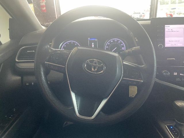 Vehicle image 13 of 23