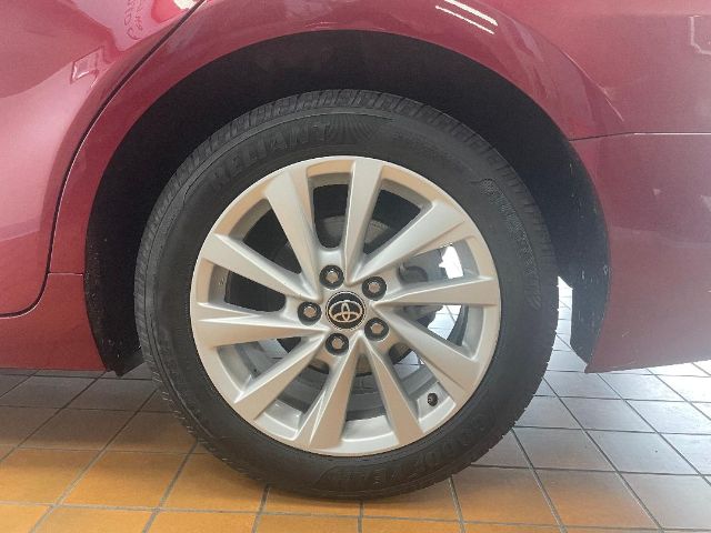Vehicle image 22 of 23