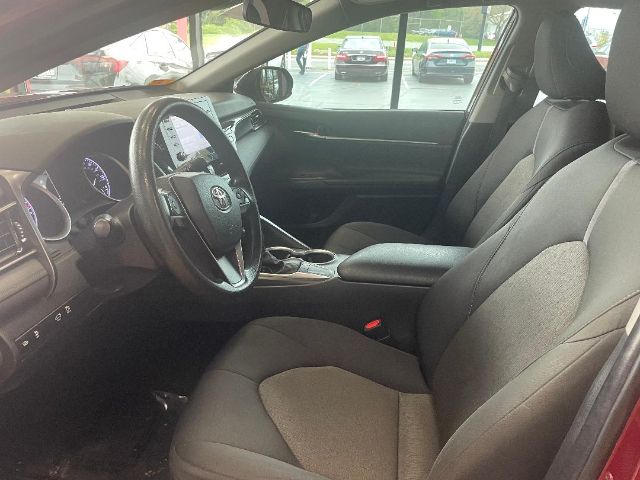 Vehicle image 11 of 23