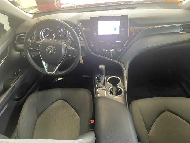 Vehicle image 15 of 23
