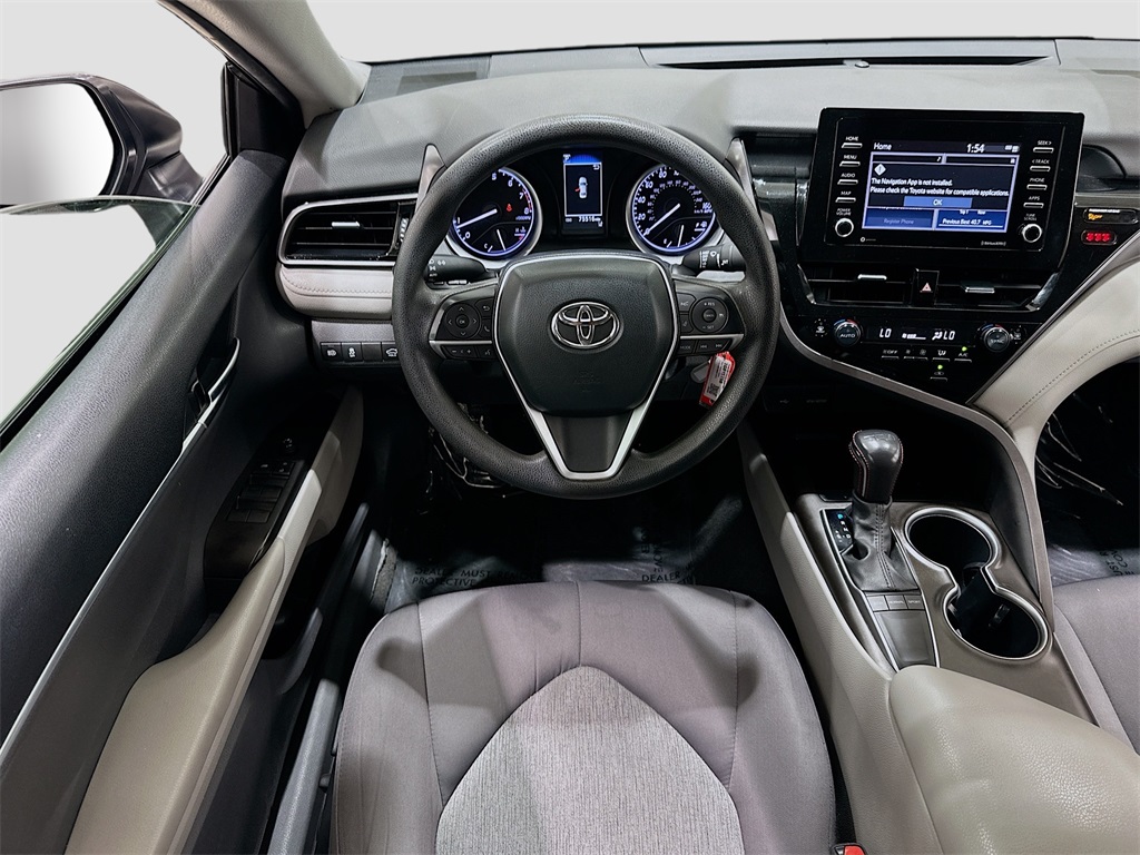 Vehicle image 22 of 32