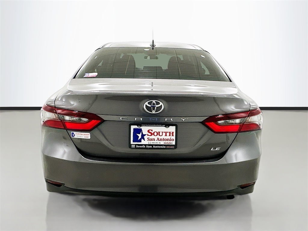 Vehicle image 5 of 32