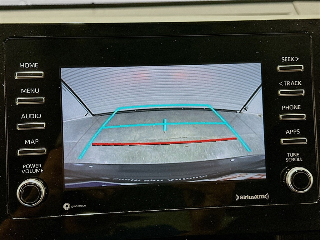 Vehicle image 14 of 32