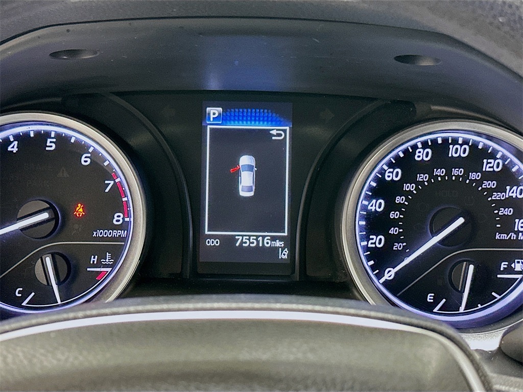 Vehicle image 12 of 32