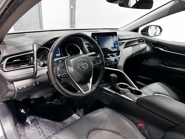 Vehicle image 12 of 25