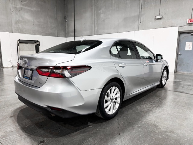 Vehicle image 3 of 25